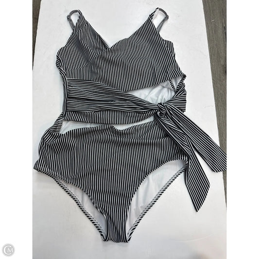 Swimsuit By Clothes Mentor In Black & White, Size: S