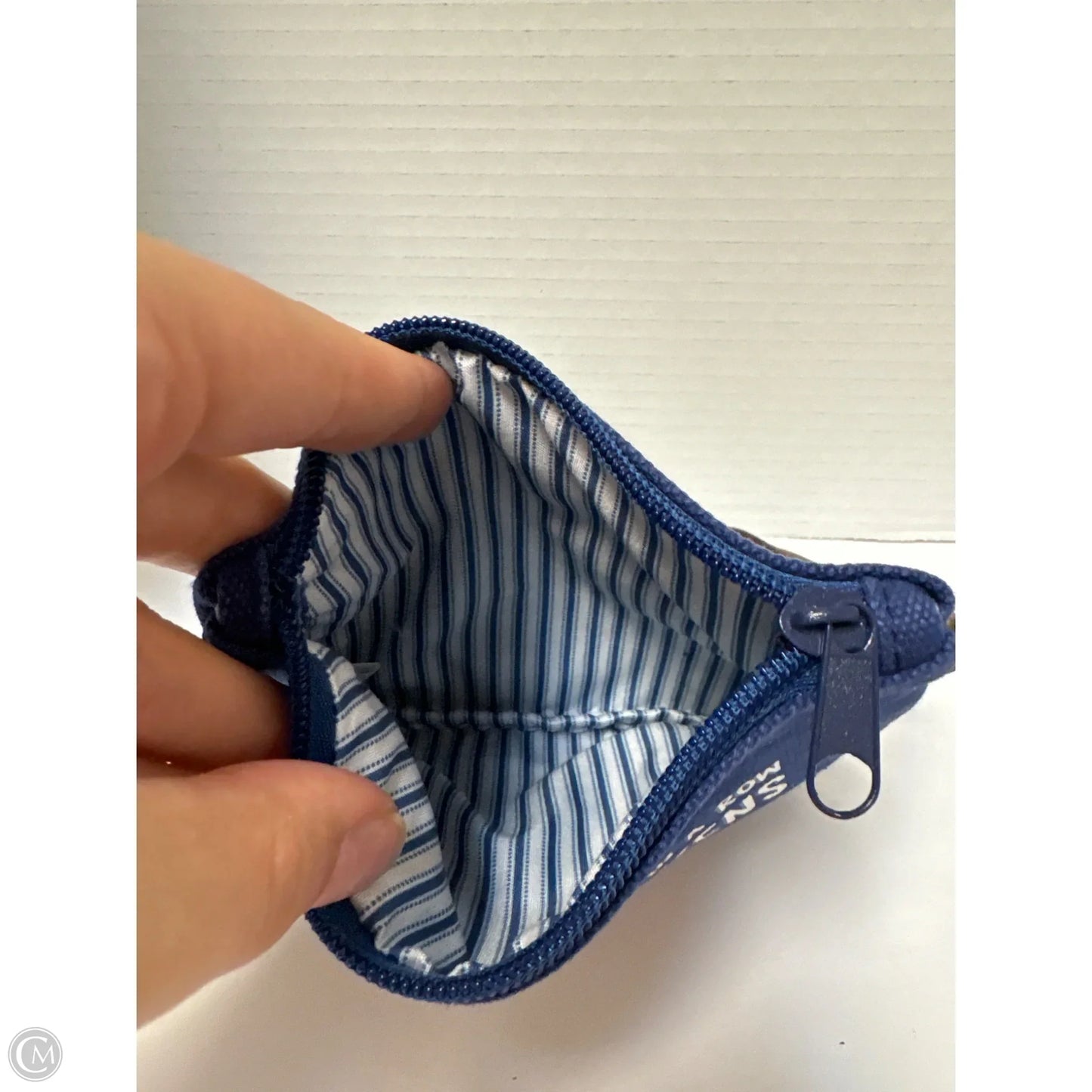 Wristlet By Clothes Mentor, Size: Medium