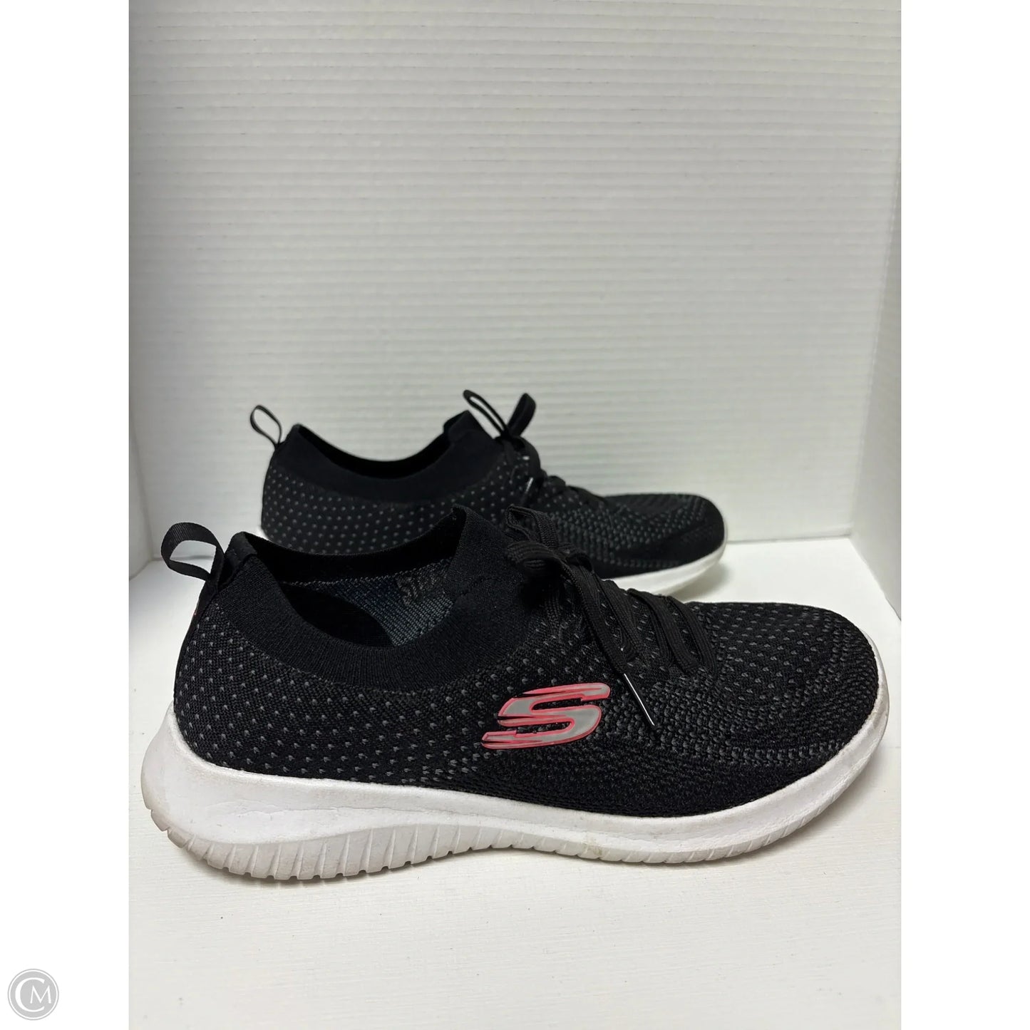 Shoes Athletic By Clothes Mentor In Black, Size: 8