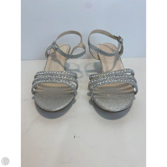Shoes Heels Kitten By Clothes Mentor In Silver, Size: 8