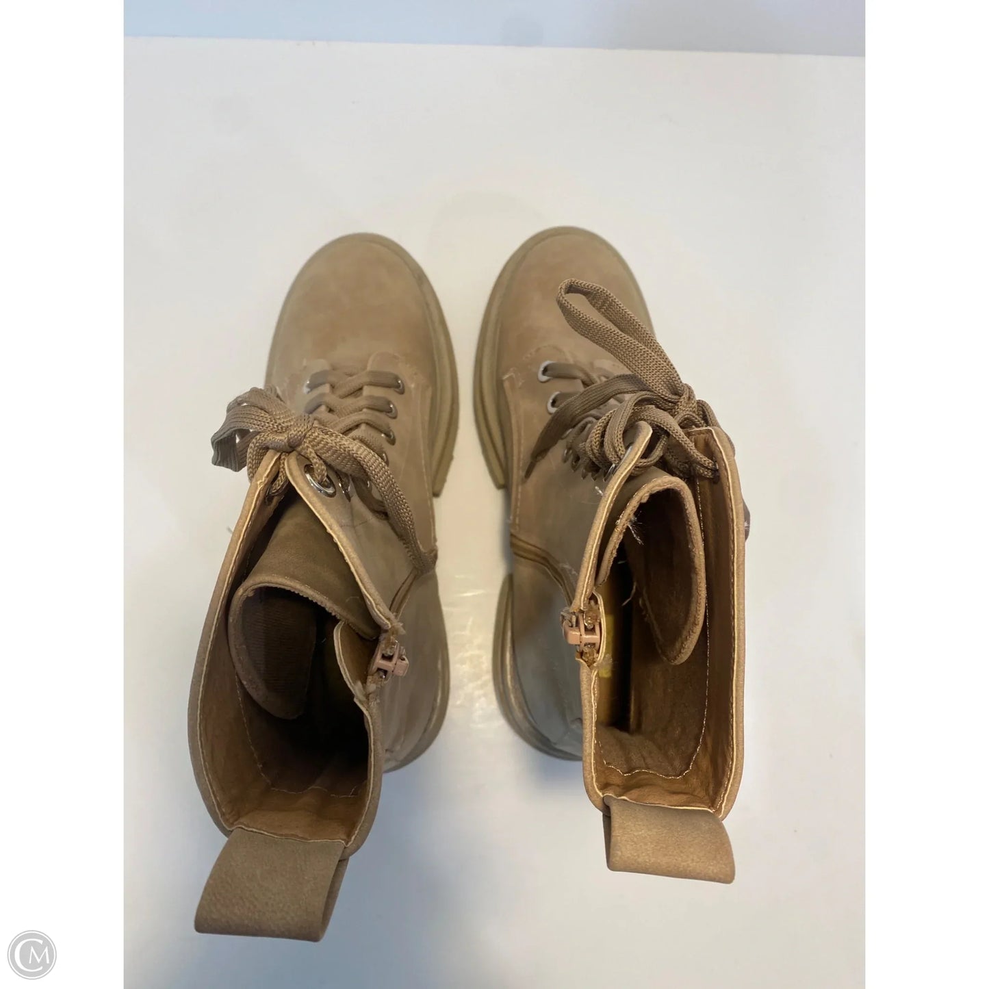 Boots Ankle Flats By Clothes Mentor In Tan, Size: 9