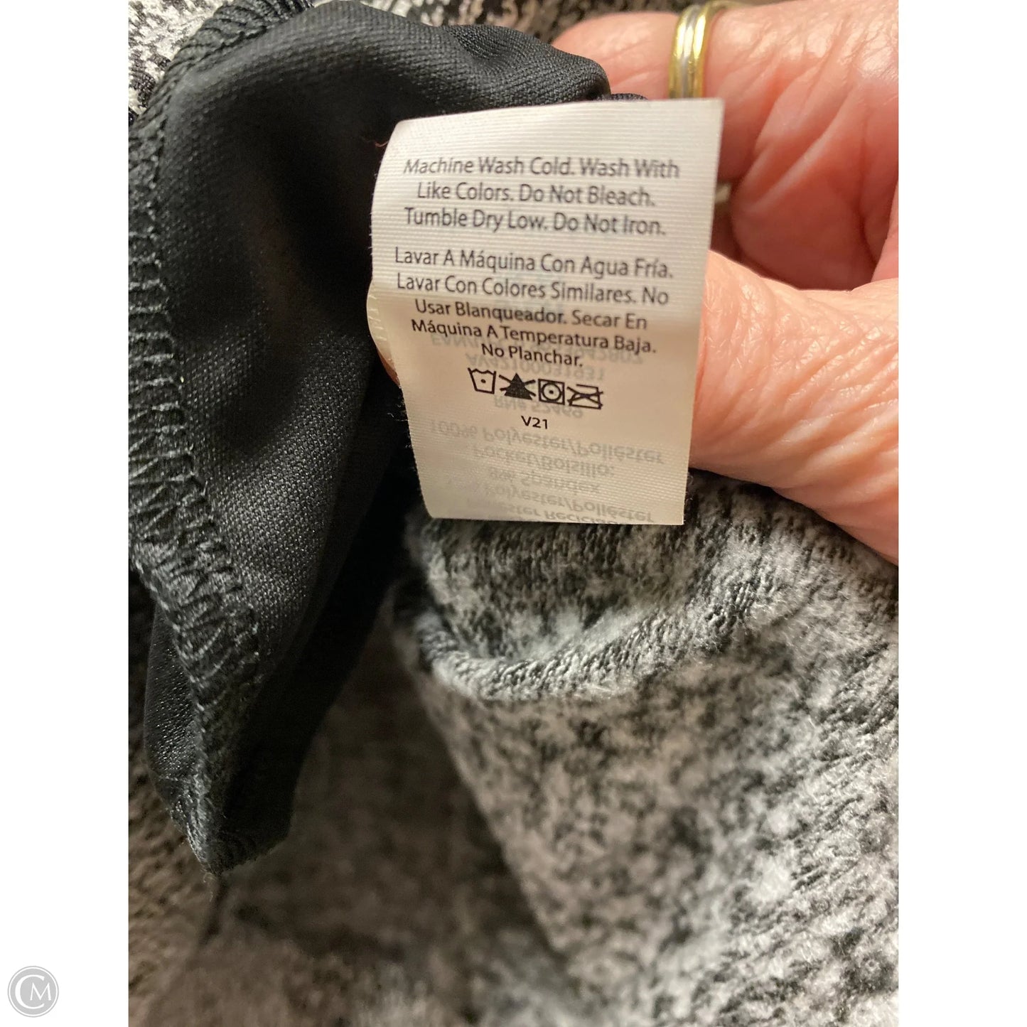 Athletic Top Long Sleeve Crewneck By Avia In Black & White, Size: S