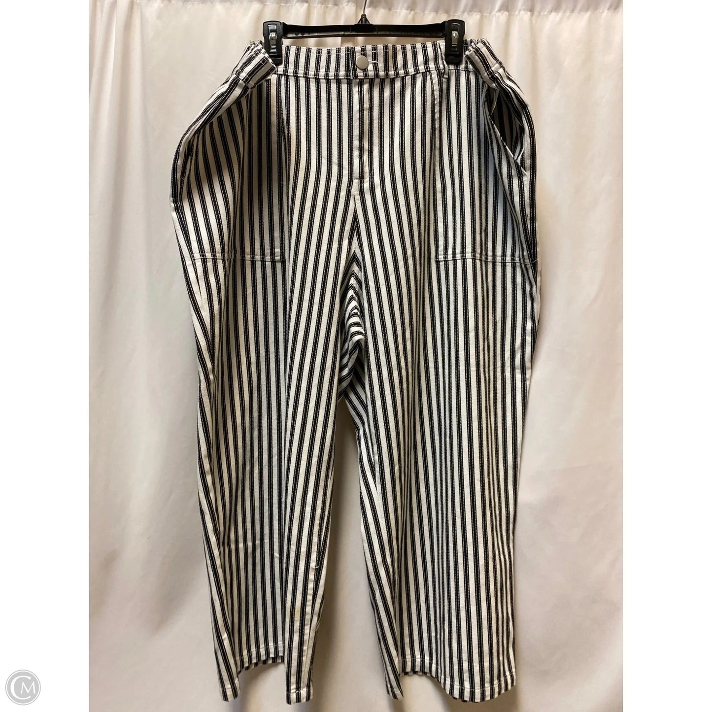 Pants Cropped By Who What Wear In Black & White, Size: 24