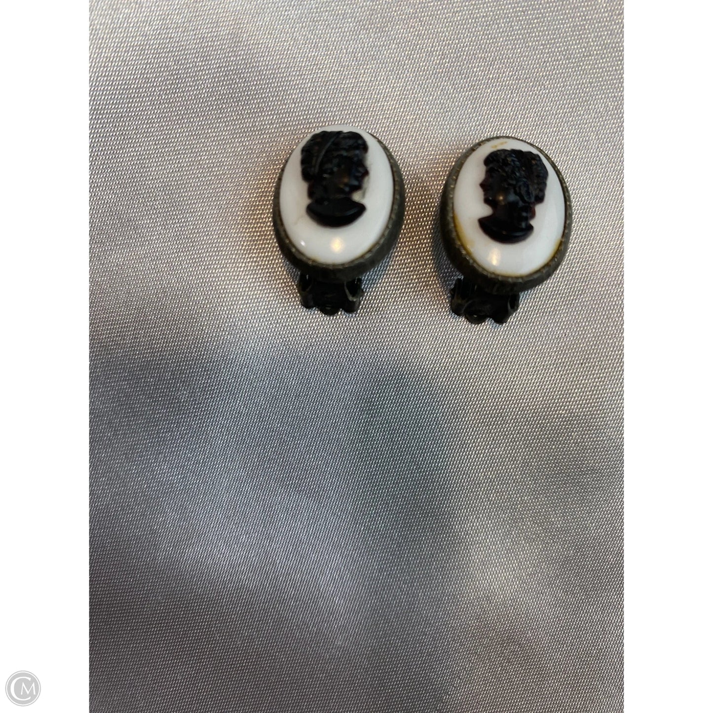 Earrings Clip By Cmf