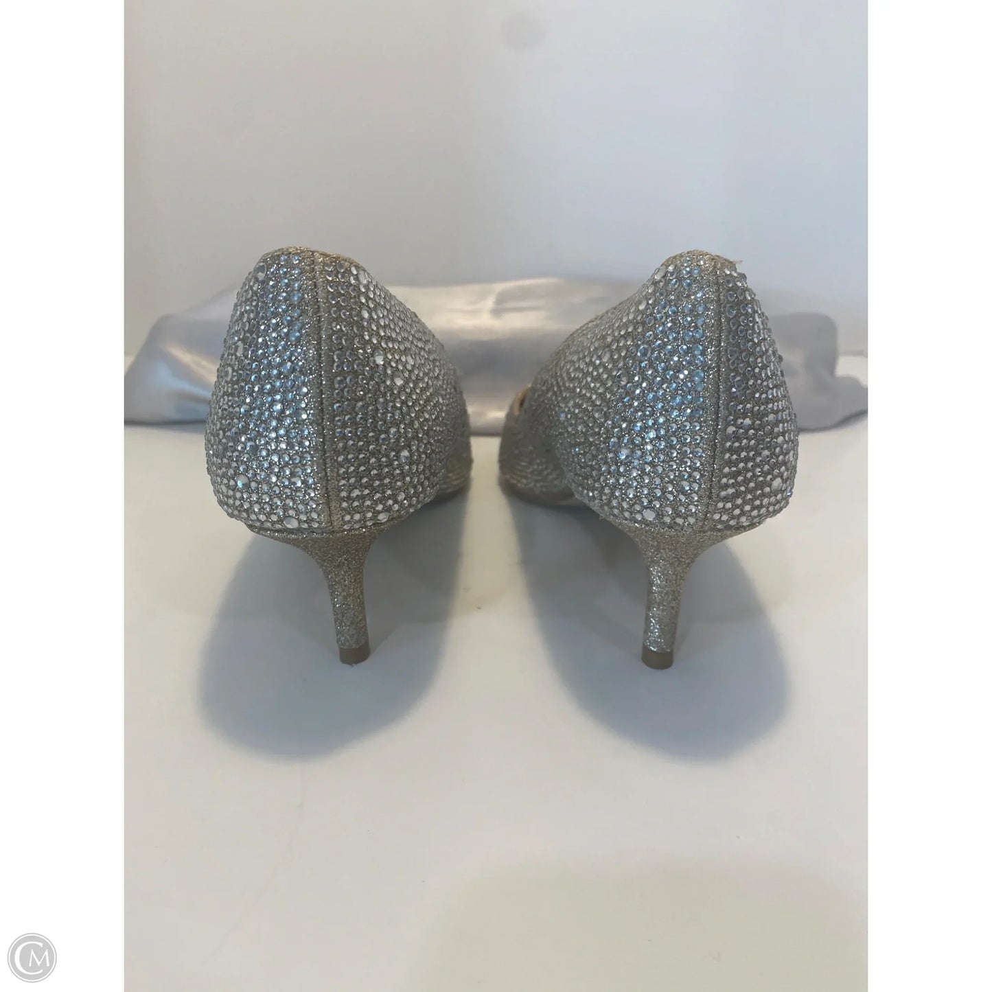 Shoes Heels Kitten By Badgley Mischka In Silver, Size: 8.5