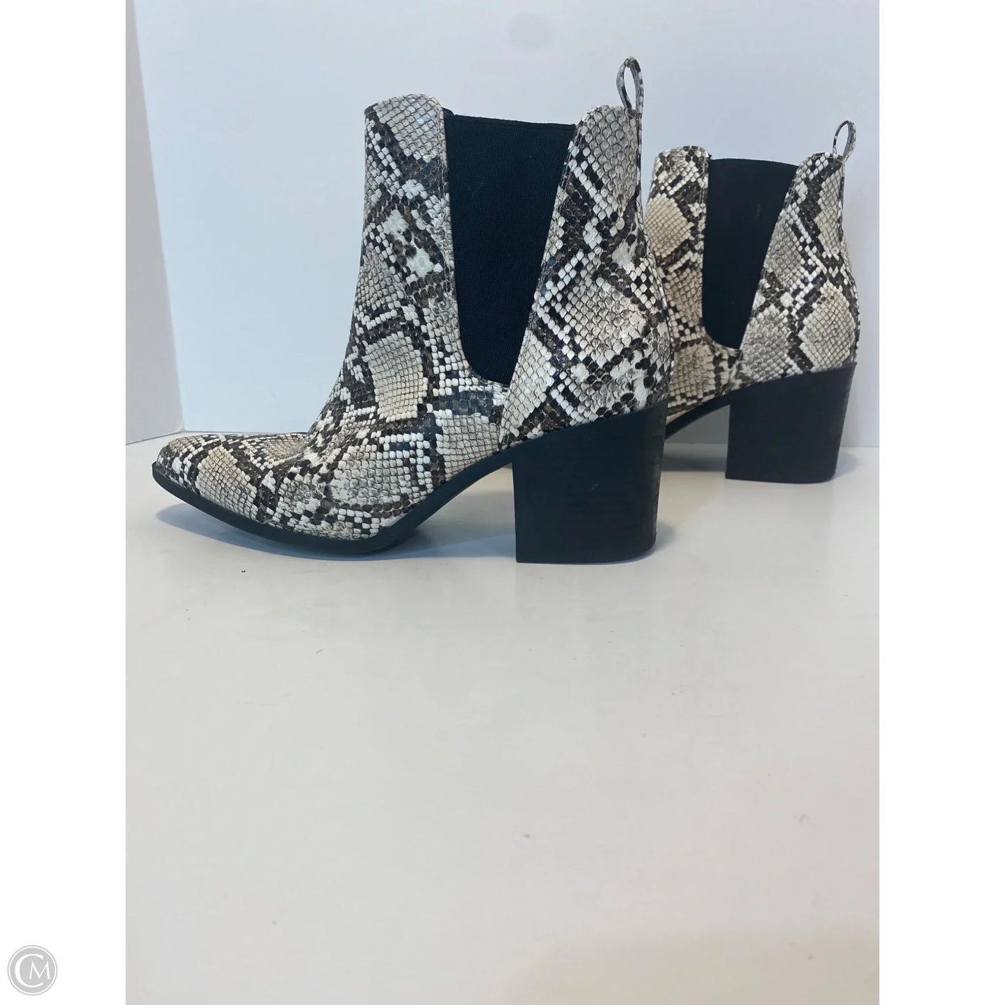 Boots Ankle Heels By Just Fab In Animal Print, Size: 7.5