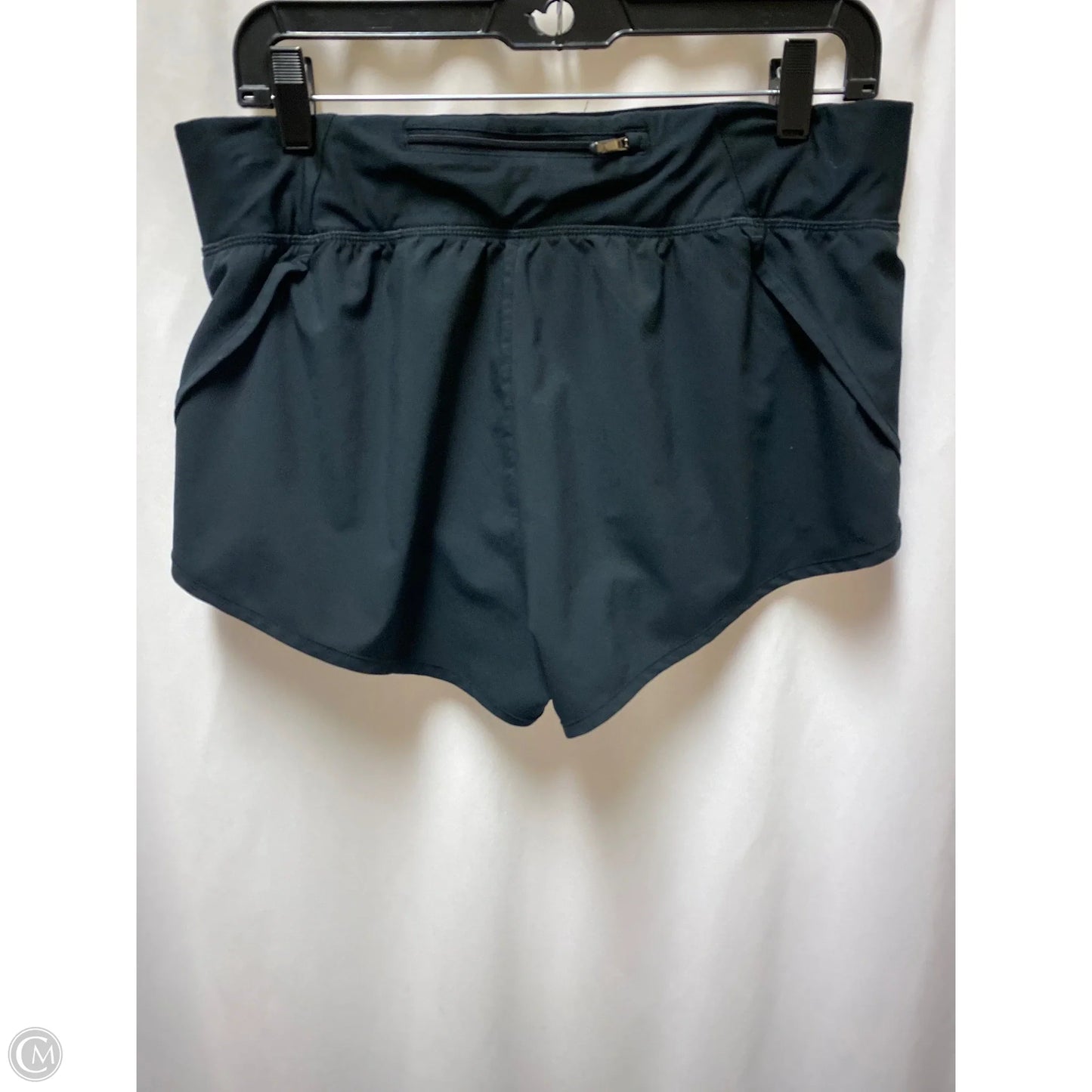 Athletic Shorts By Under Armour In Black, Size: L