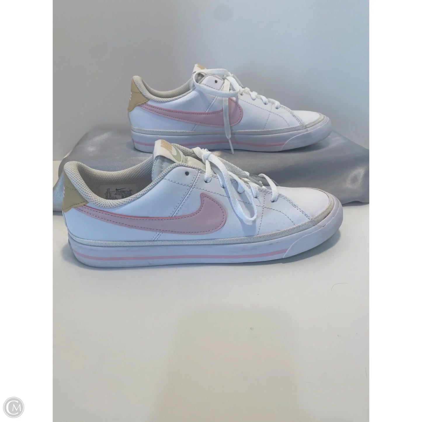 Shoes Sneakers By Nike In Pink, Size: 9.5