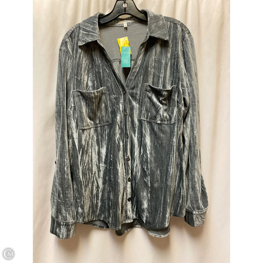 Top Long Sleeve By Maurices In Grey, Size: Xl