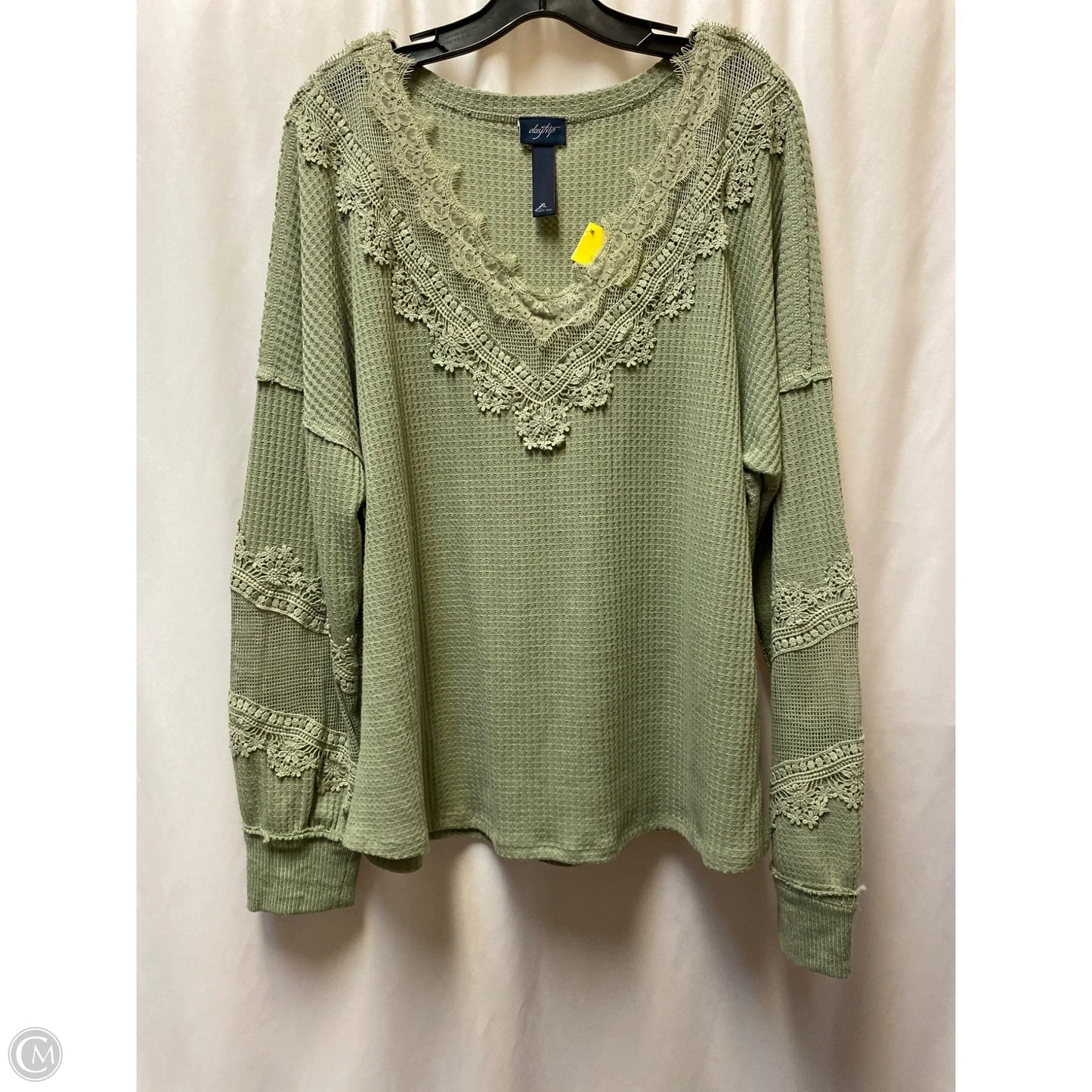 Top Long Sleeve By Daytrip In Green, Size: Xl