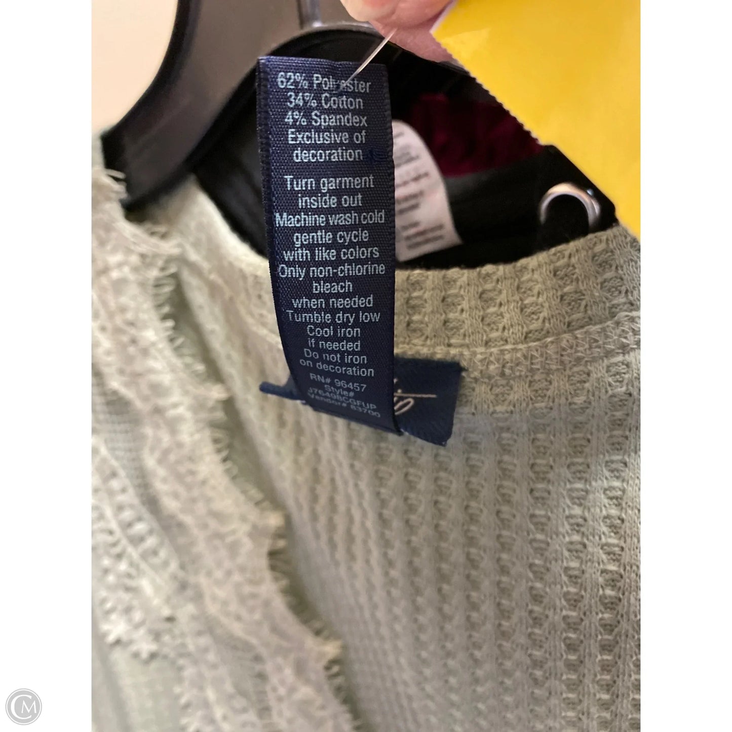 Top Long Sleeve By Daytrip In Green, Size: Xl