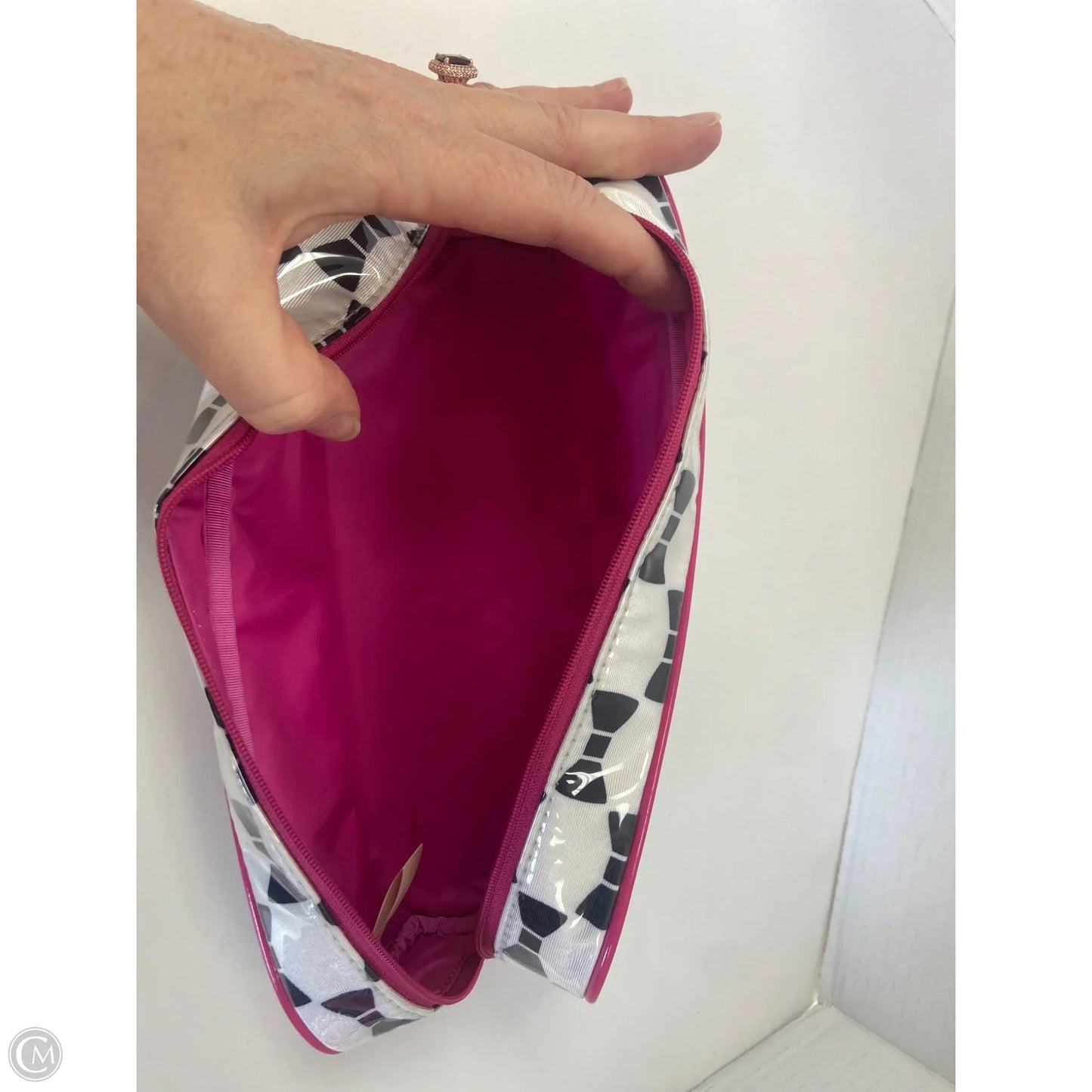 Makeup Bag Designer By Kate Spade, Size: Small