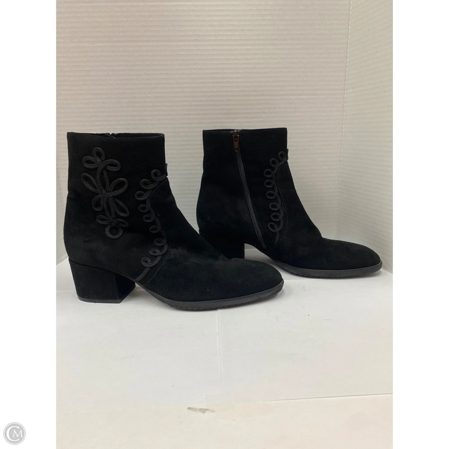 Boots Ankle Heels By Clothes Mentor In Black, Size: 10