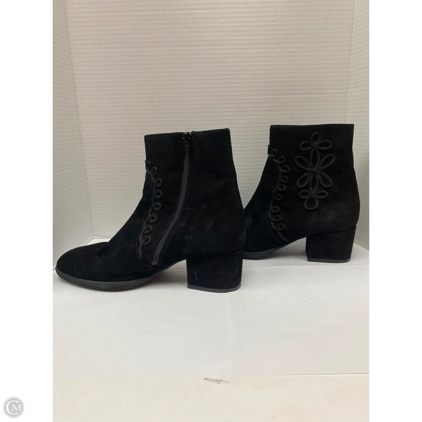 Boots Ankle Heels By Clothes Mentor In Black, Size: 10