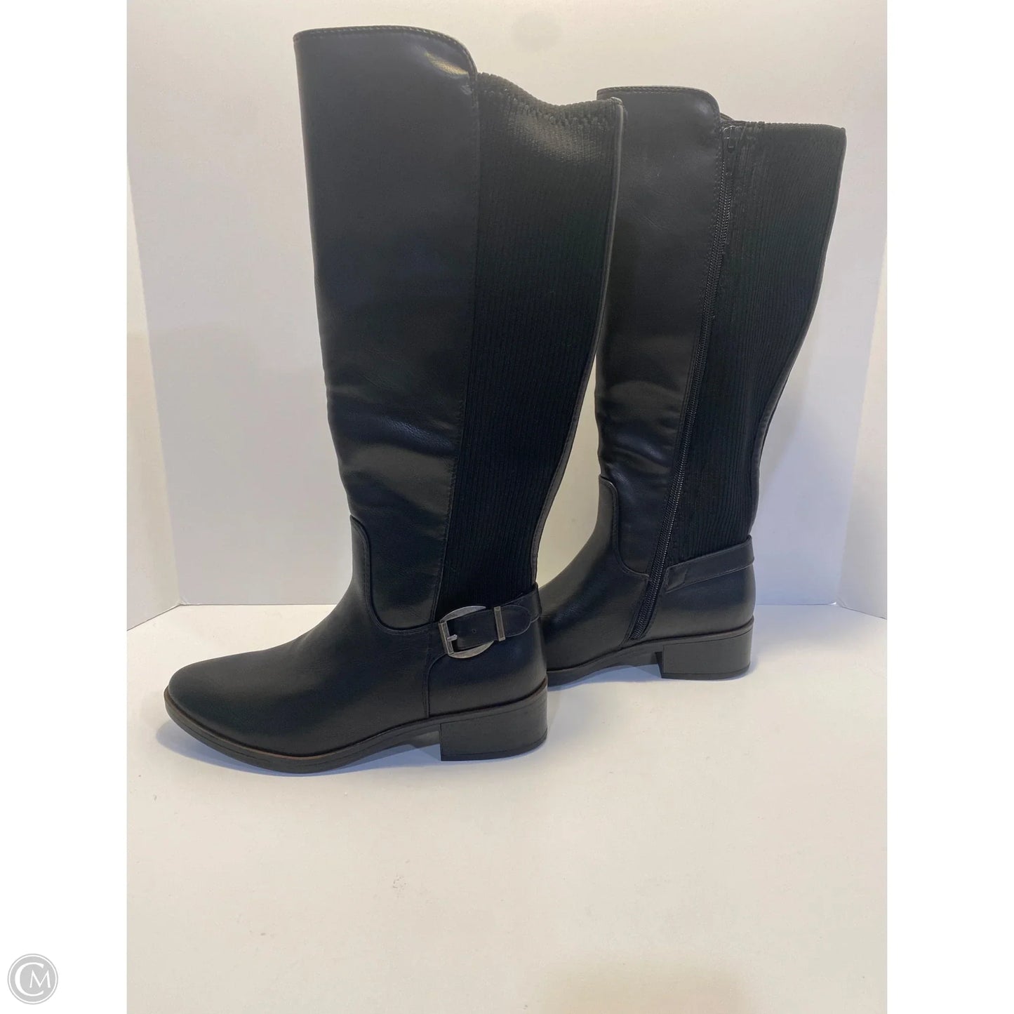 Boots Knee Flats By Bare Traps In Black, Size: 7