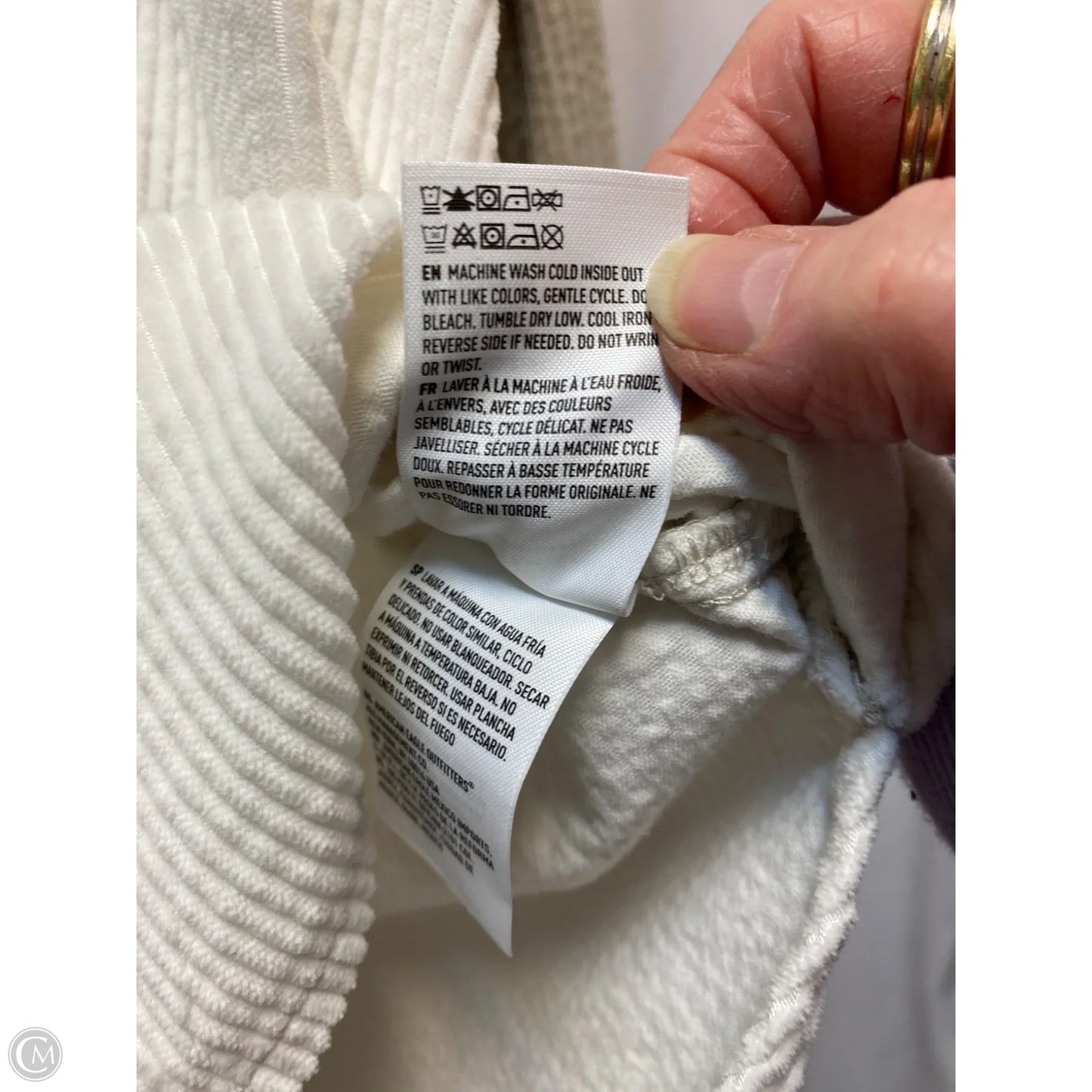 Top Long Sleeve By American Eagle In Cream, Size: M