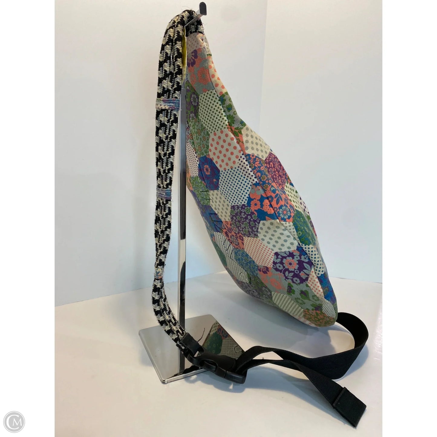 Handbag By Kavu, Size: Large