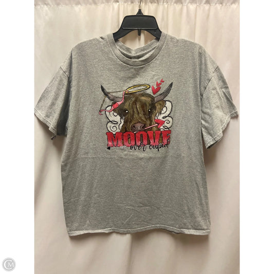 Top Short Sleeve By Gildan In Grey, Size: Xl