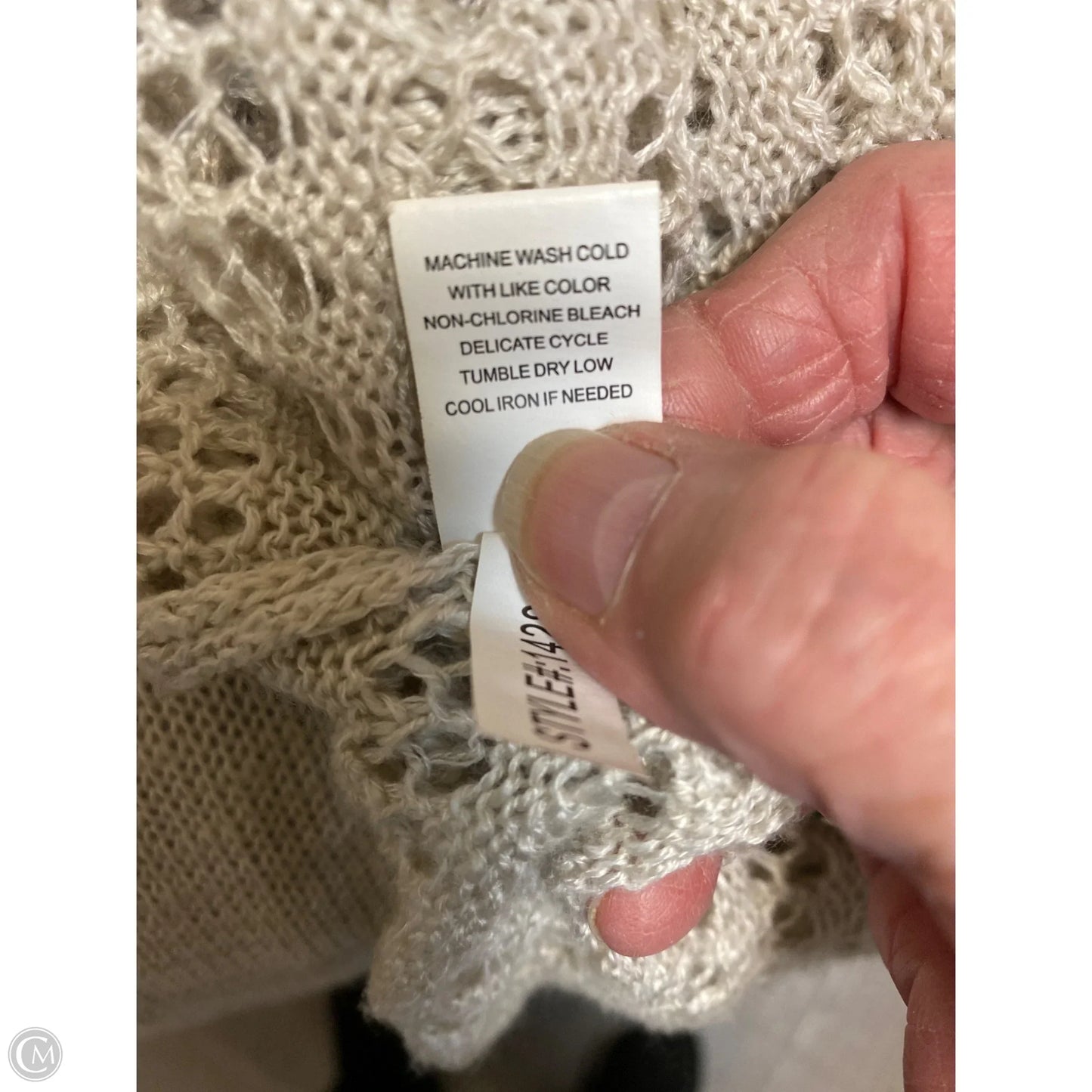 Cardigan By Clothes Mentor In White, Size: 2x