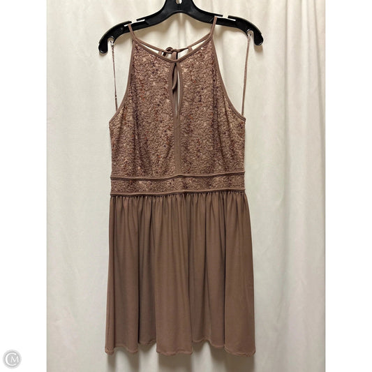 Dress Casual Short By Clothes Mentor In Taupe, Size: Xl