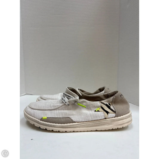 Shoes Flats By Hey Dude In White, Size: 9