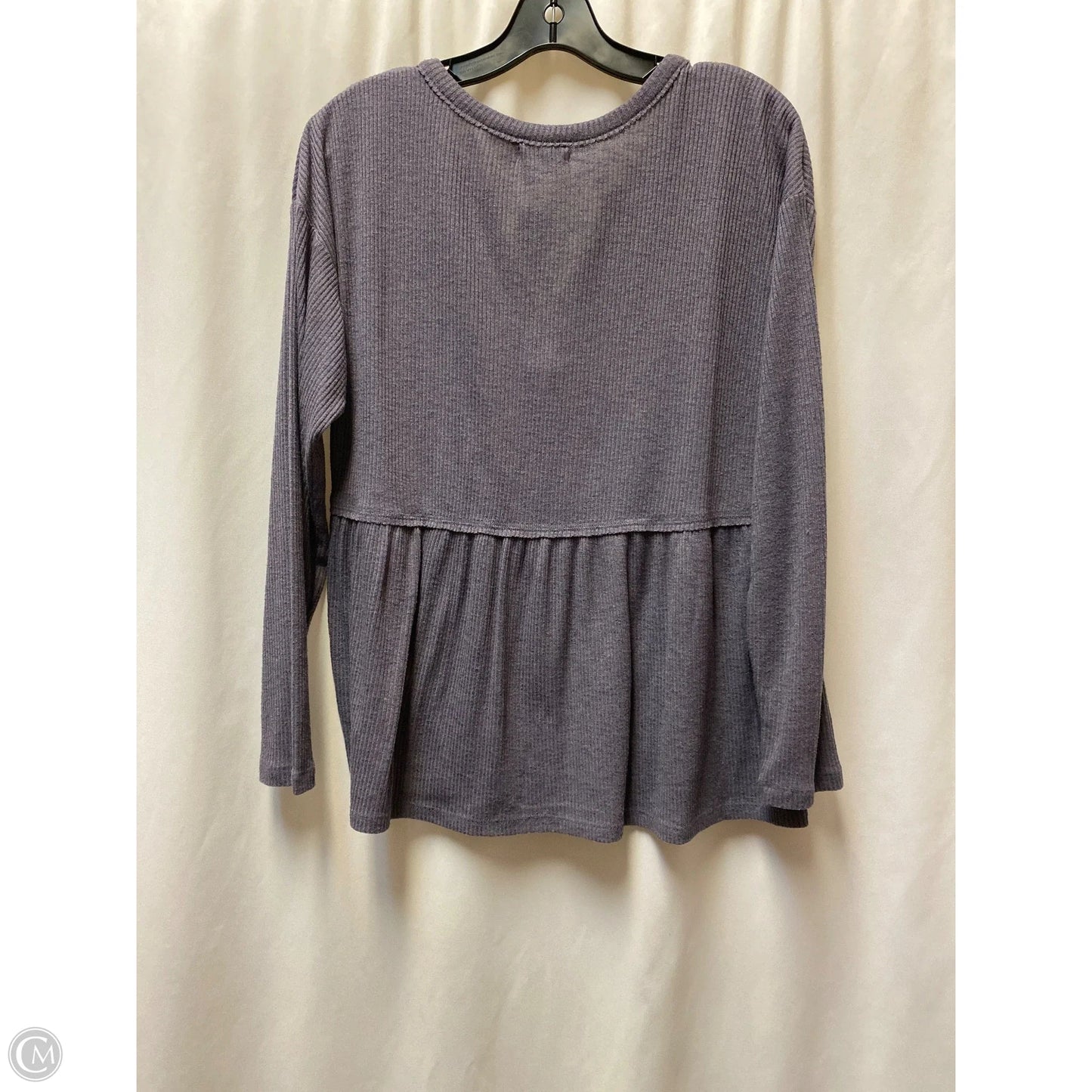 Top Long Sleeve By Maurices In Purple, Size: M