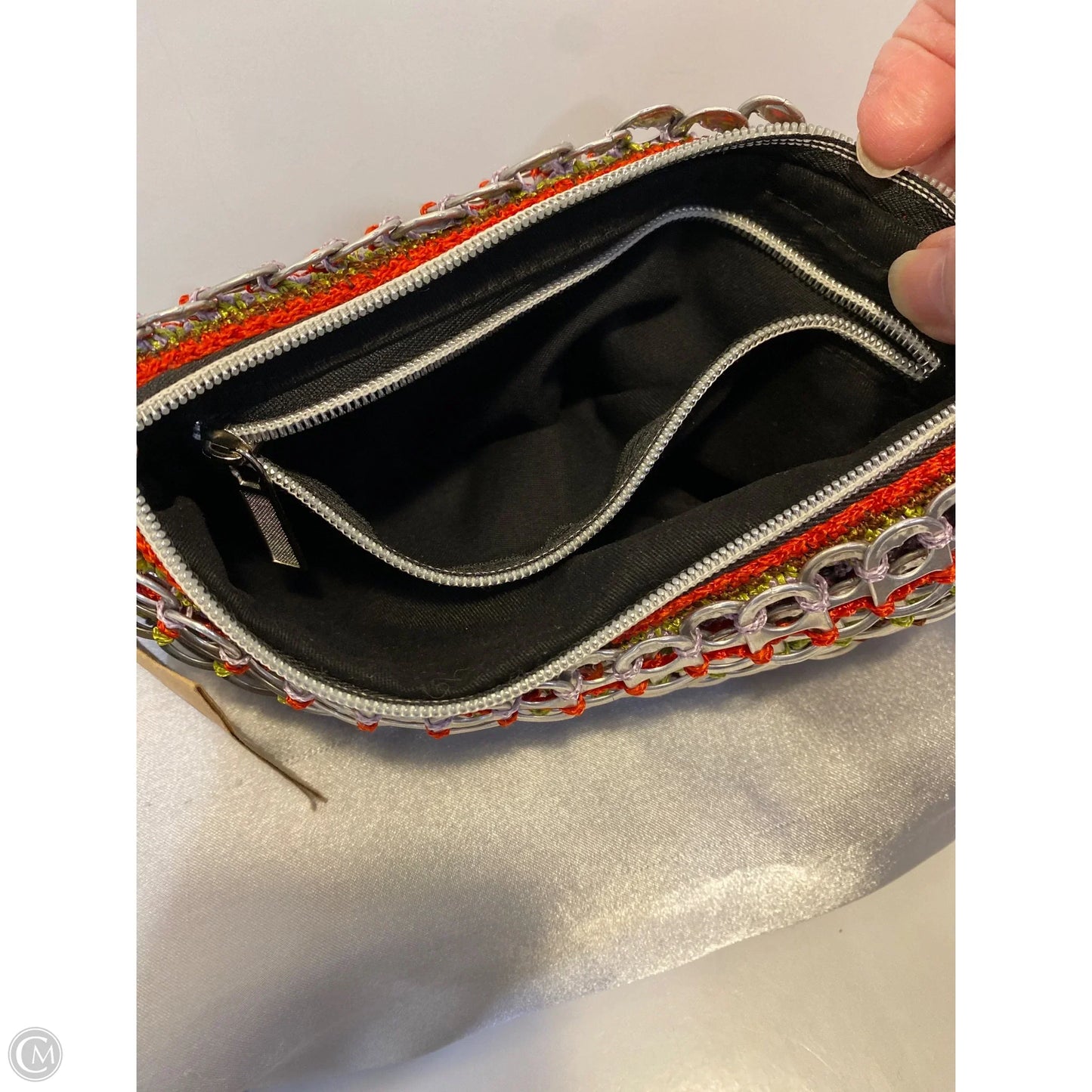 Wristlet By Clothes Mentor, Size: Medium