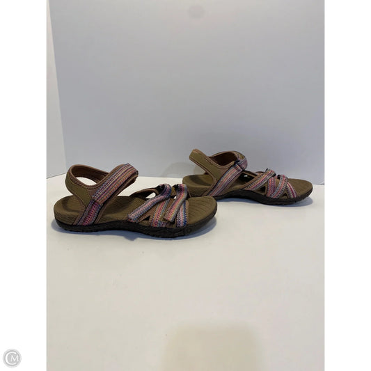 Sandals Flats By Clothes Mentor In Brown, Size: 8.5