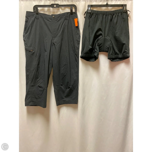 Capris By L.l. Bean In Black, Size: M