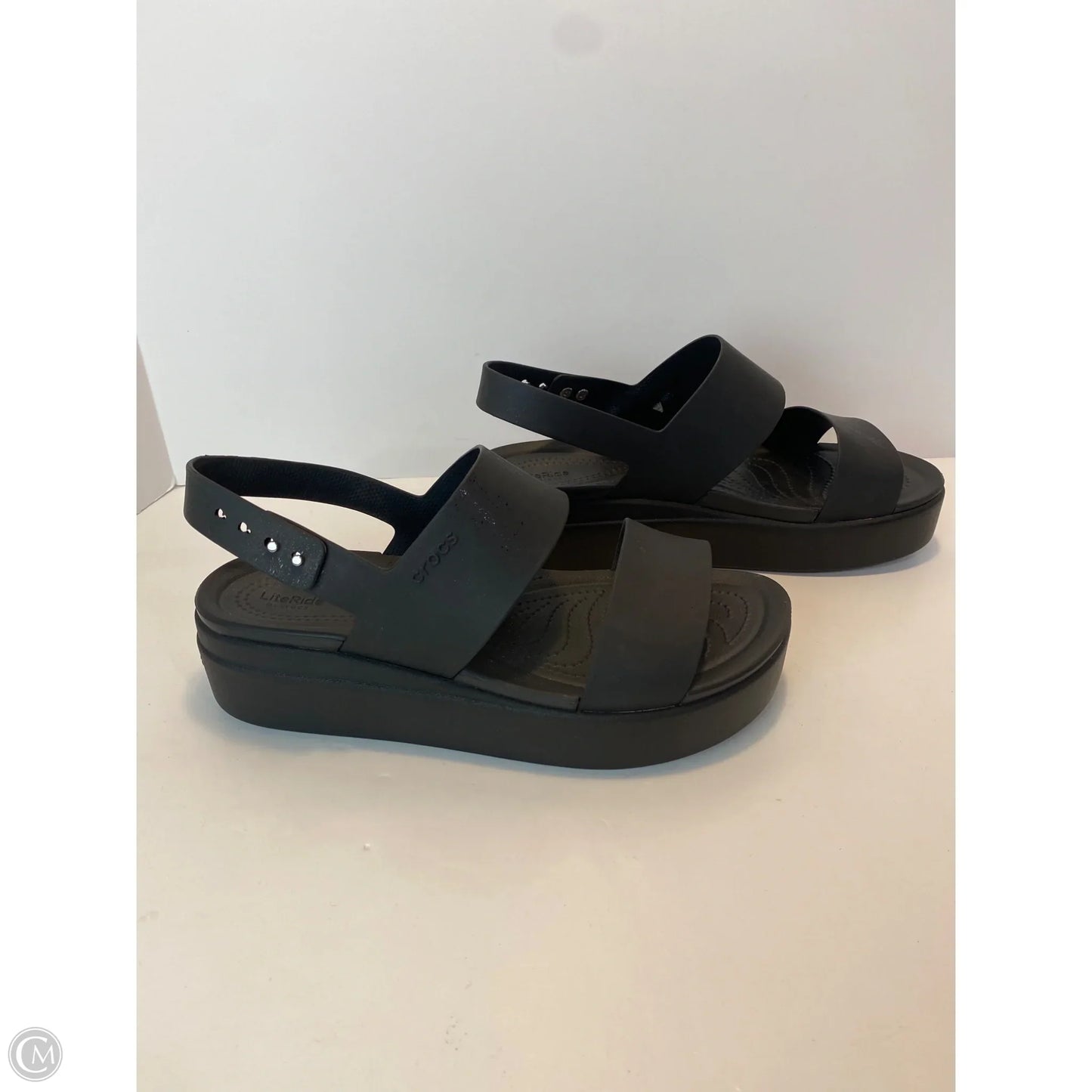 Sandals Heels Platform By Crocs In Black, Size: 10