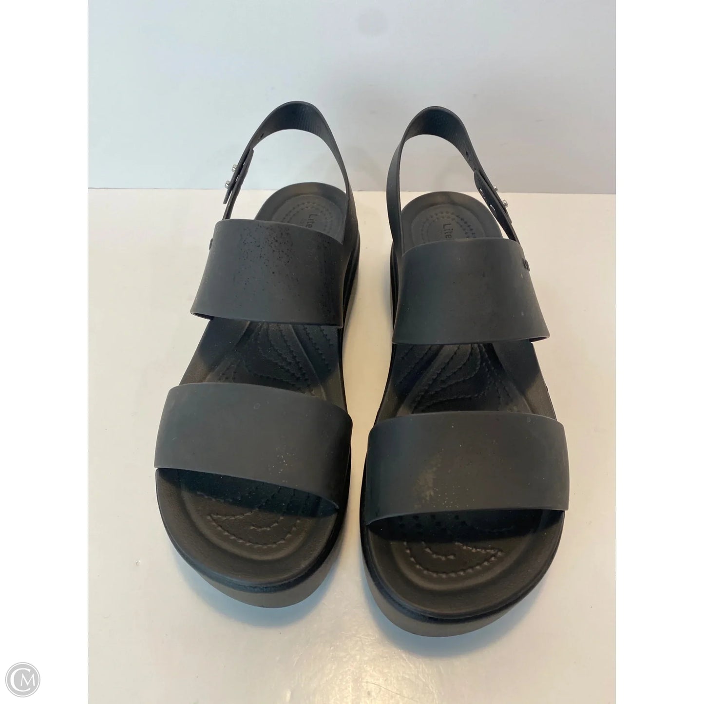 Sandals Heels Platform By Crocs In Black, Size: 10