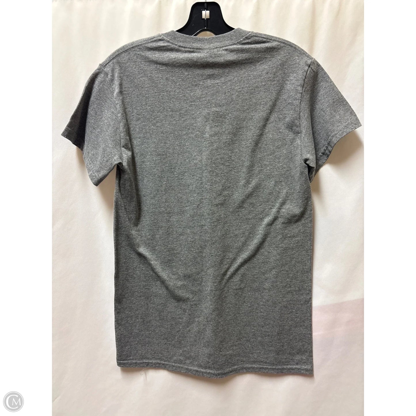 Top Short Sleeve By Gildan In Grey, Size: S