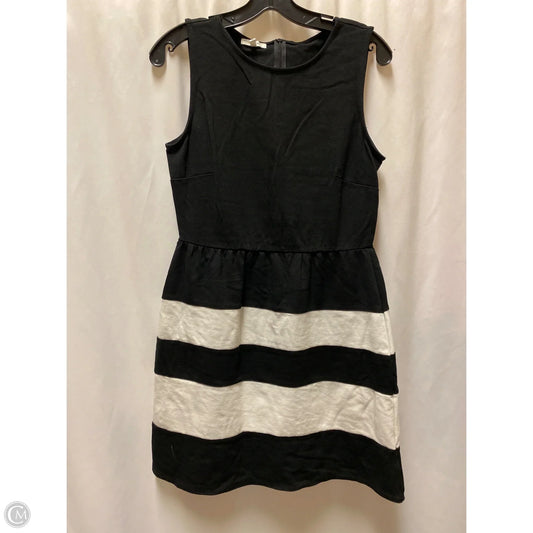Dress Casual Short By Maurices In Black & White, Size: M