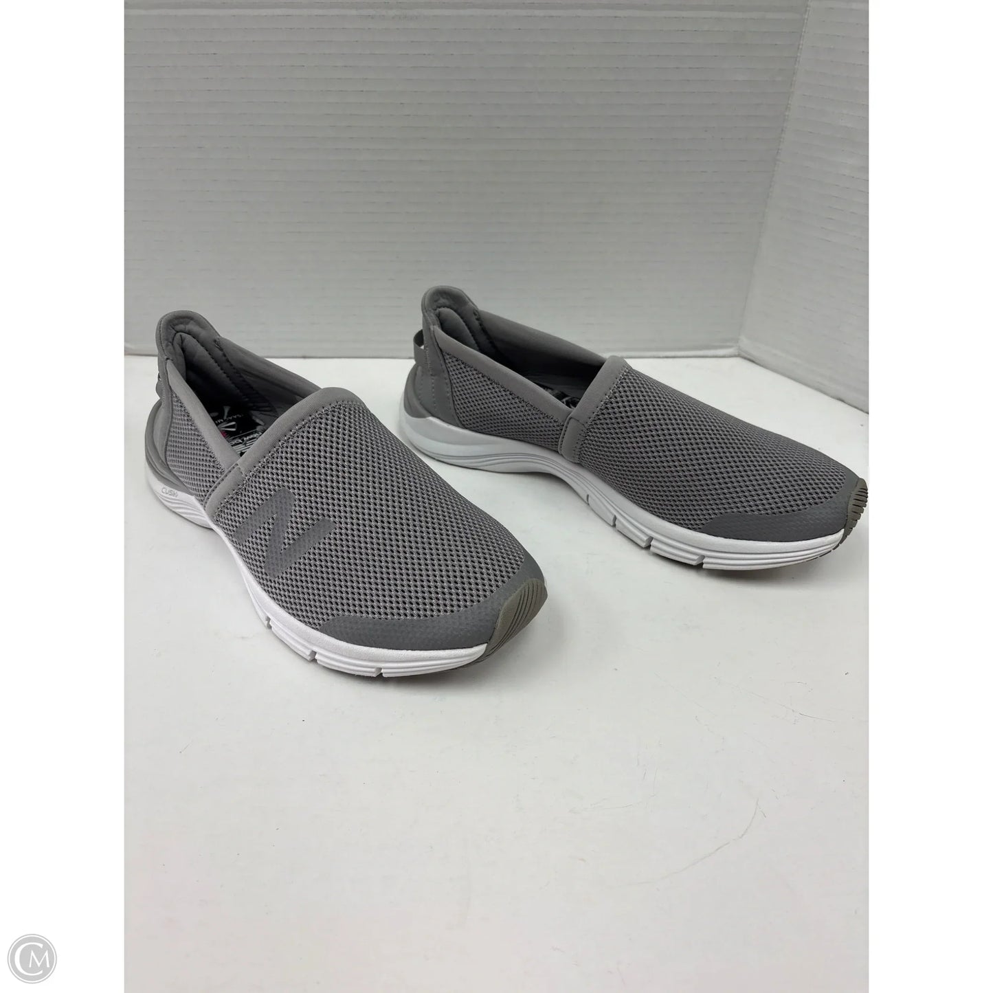 Shoes Athletic By New Balance In Grey, Size: 9