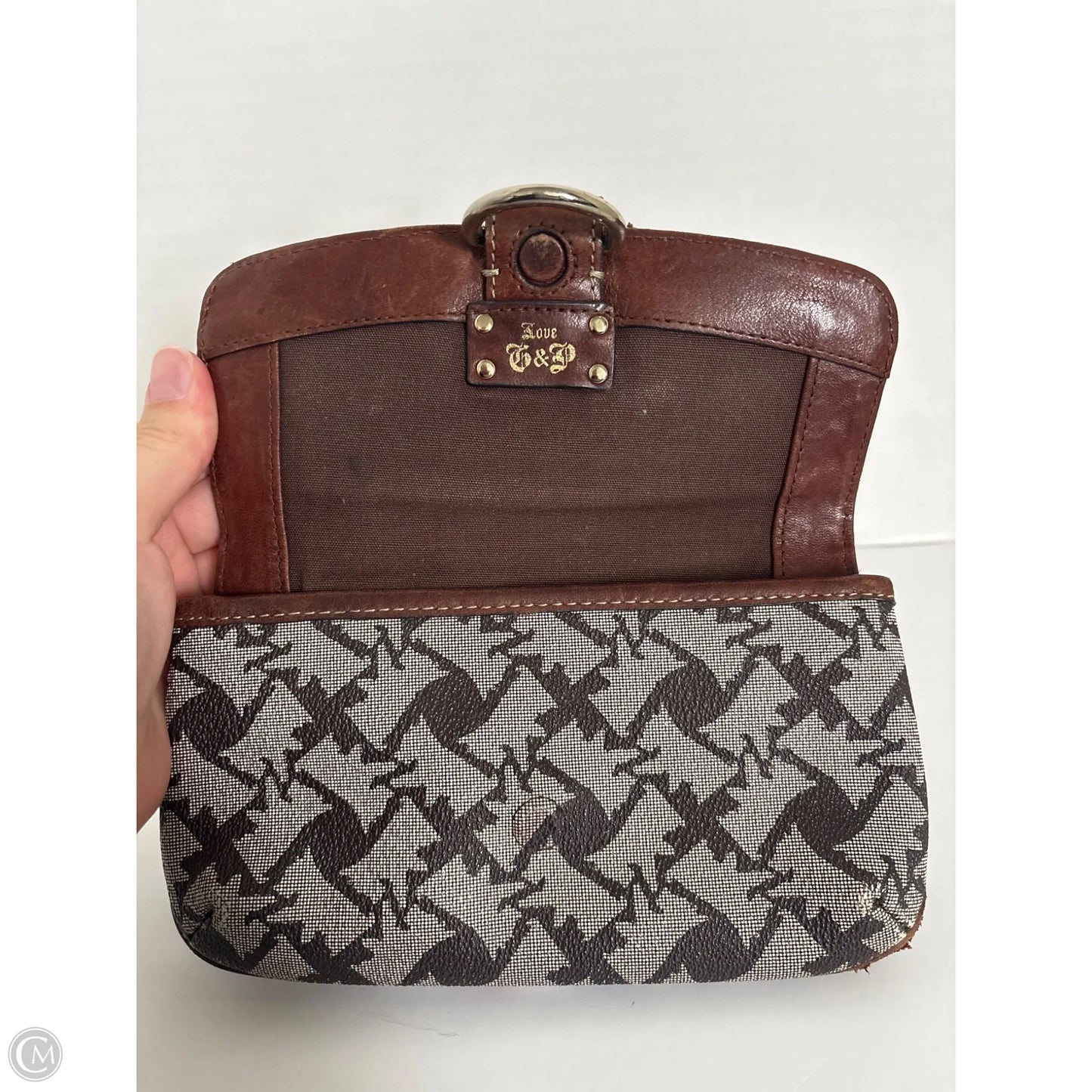 Wristlet By Juicy Couture, Size: Medium