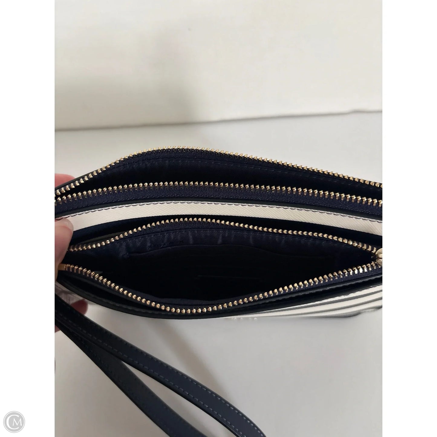 Wristlet Designer By Kate Spade, Size: Medium