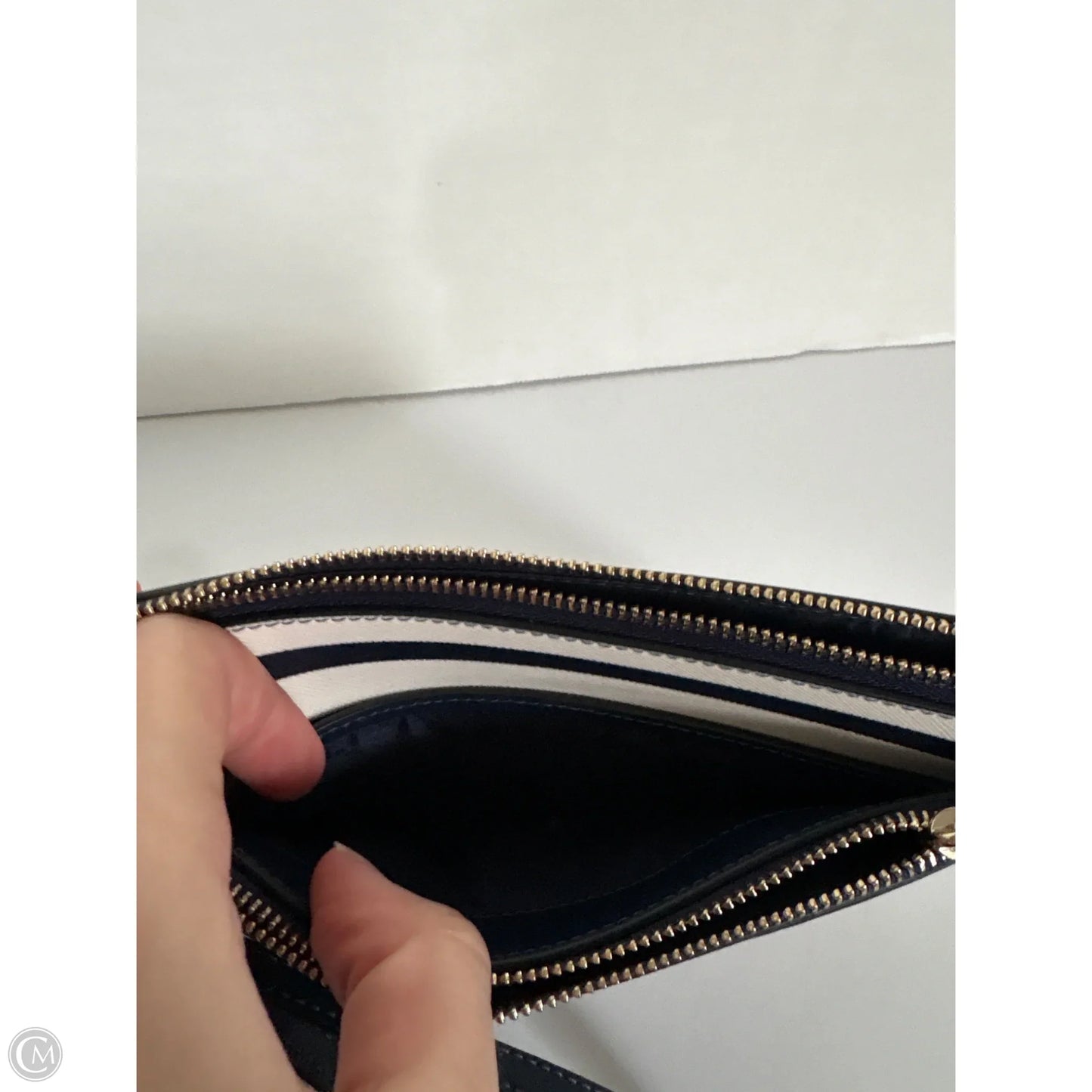 Wristlet Designer By Kate Spade, Size: Medium