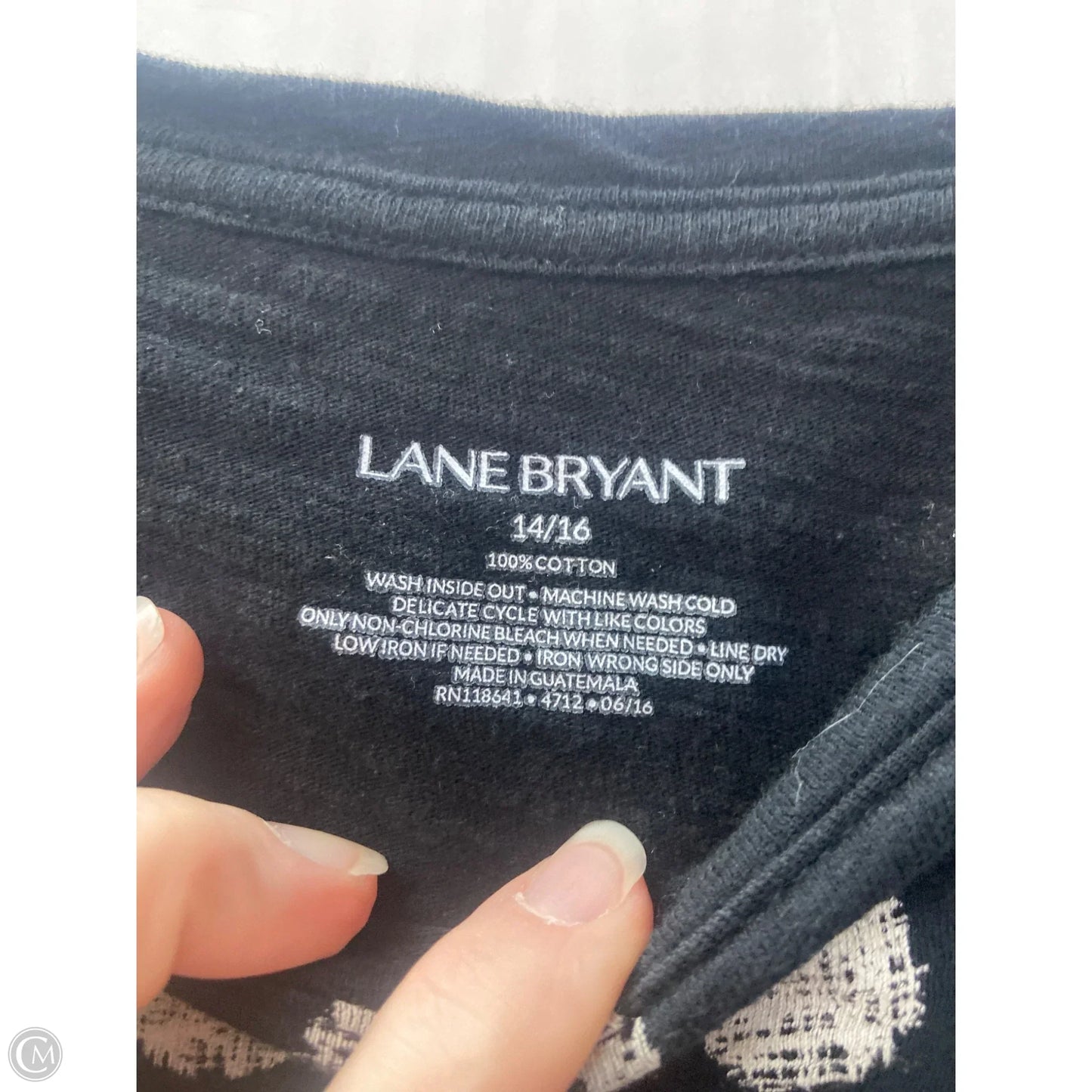 Top Short Sleeve By Lane Bryant In Black, Size: L