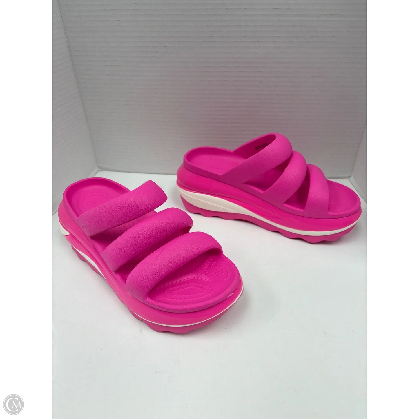 Sandals Heels Platform By Crocs In Pink, Size: 7