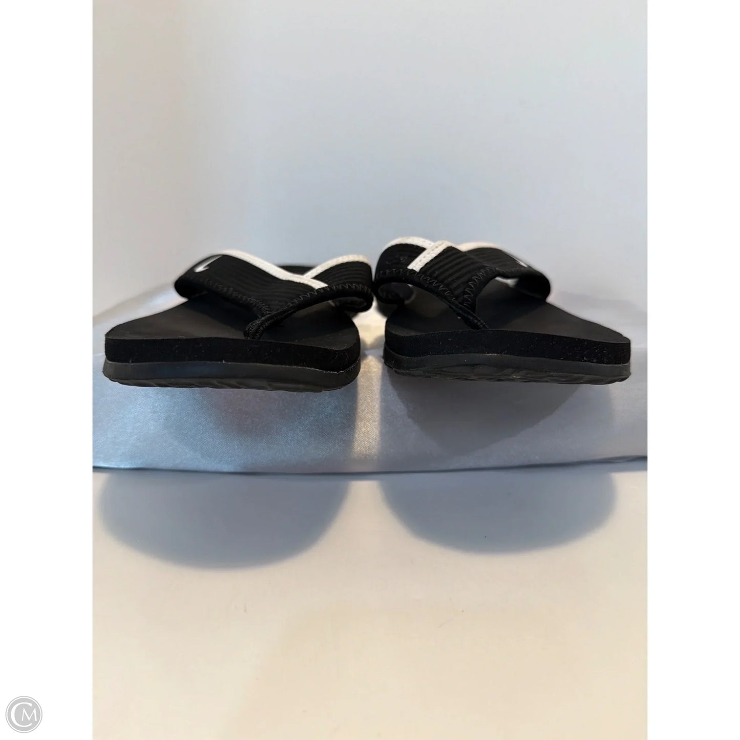 Sandals Flip Flops By Nike In Black, Size: 8