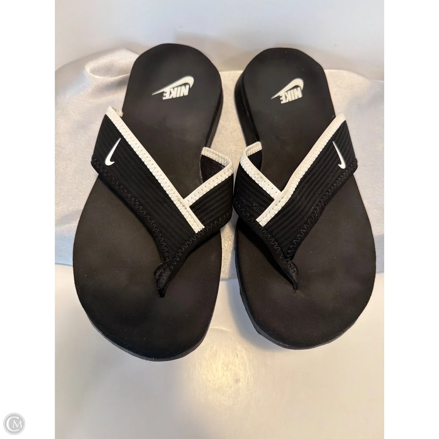 Sandals Flip Flops By Nike In Black, Size: 8