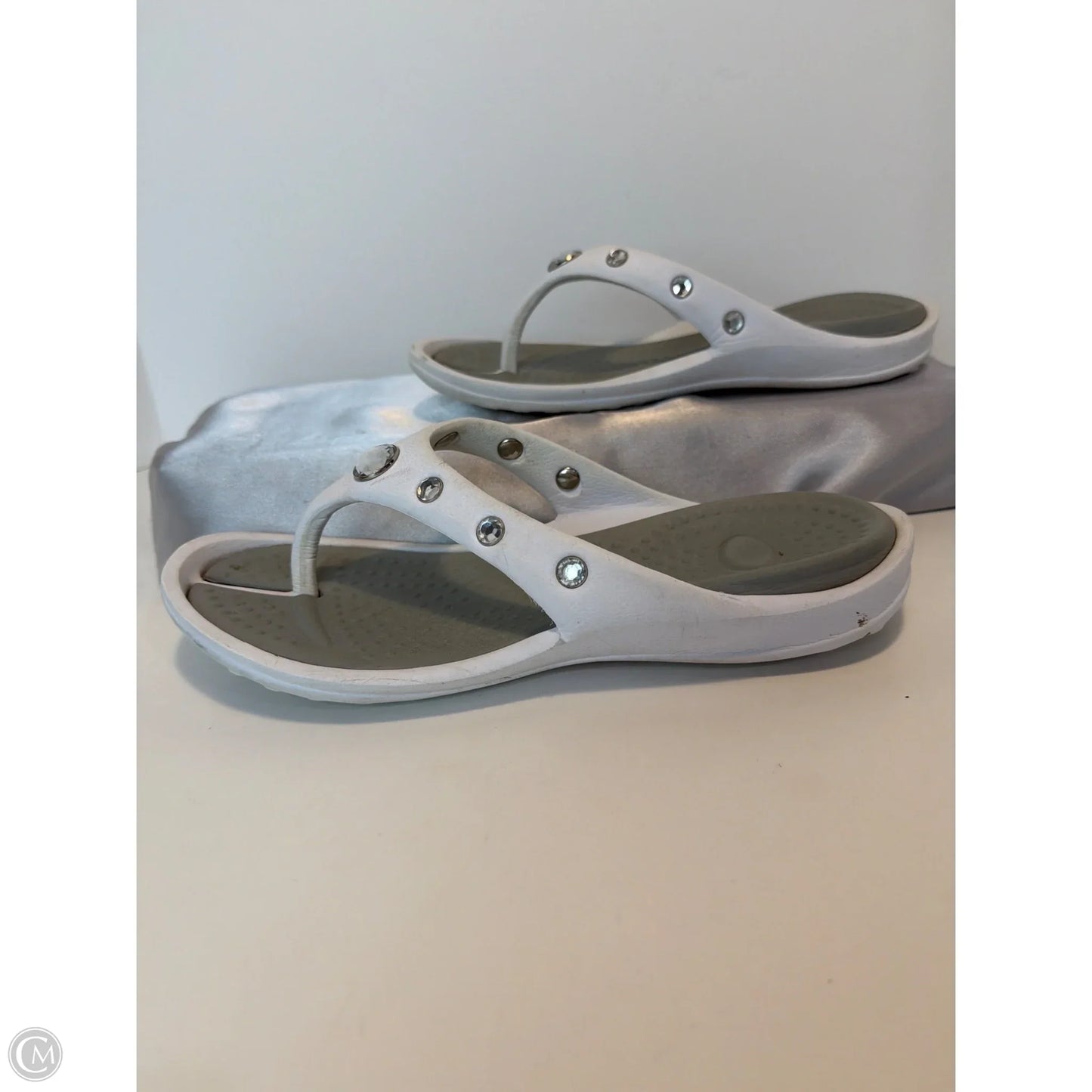 Sandals Flats By No Boundaries In White, Size: 8