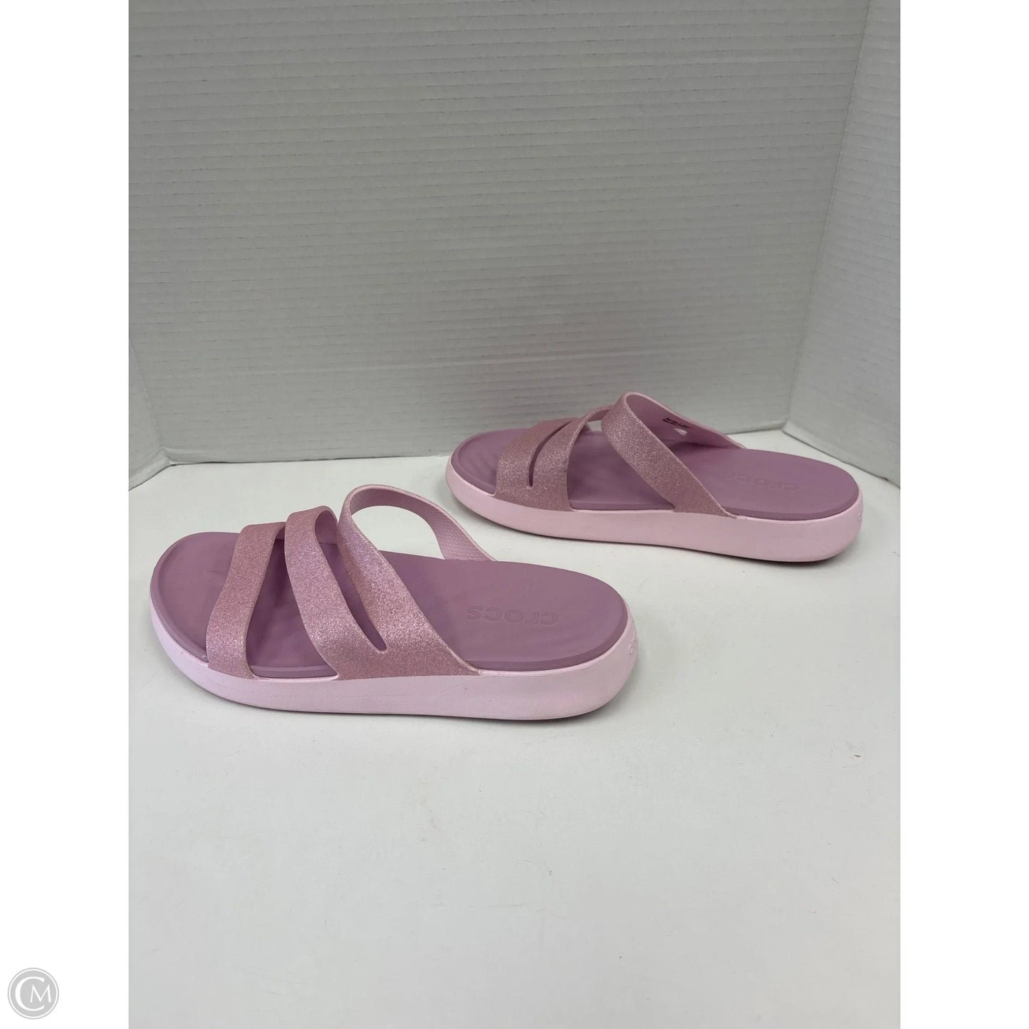 Sandals Flats By Crocs In Pink, Size: 8