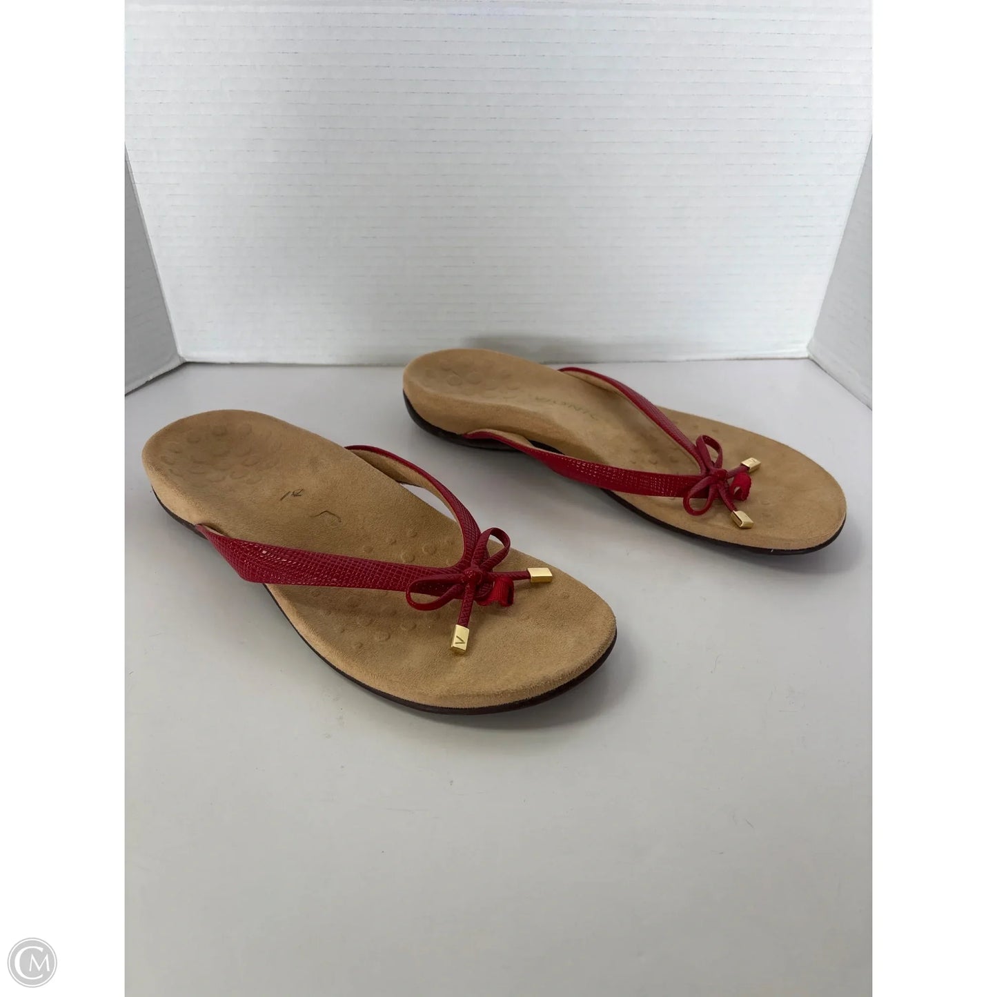 Sandals Flats By Vionic In Red, Size: 10