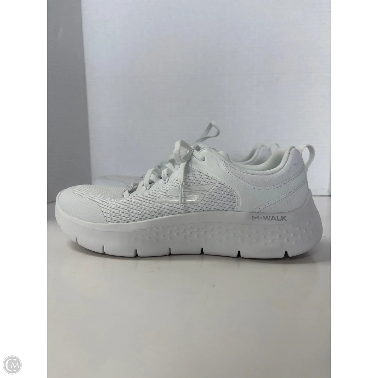 Shoes Athletic By Skechers In White, Size: 8.5