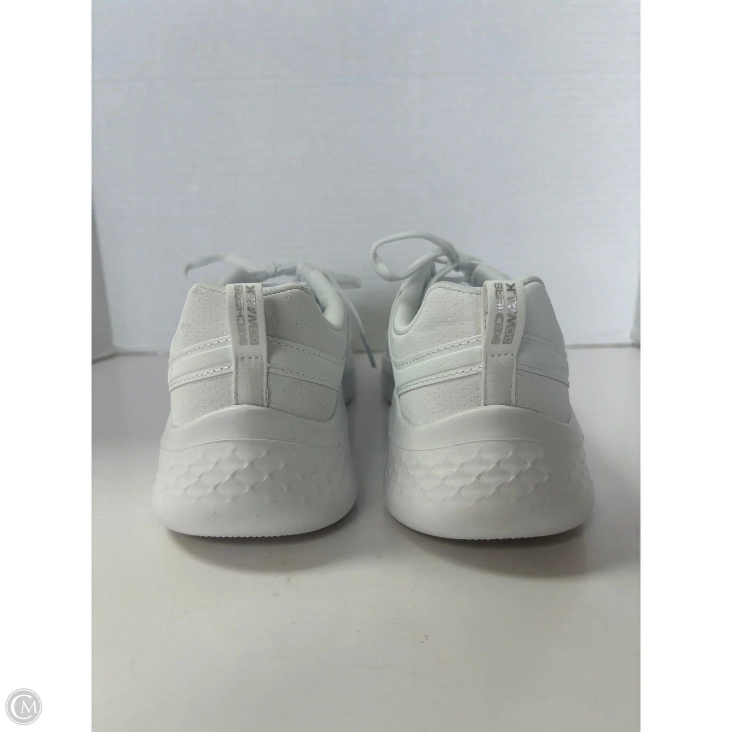 Shoes Athletic By Skechers In White, Size: 8.5