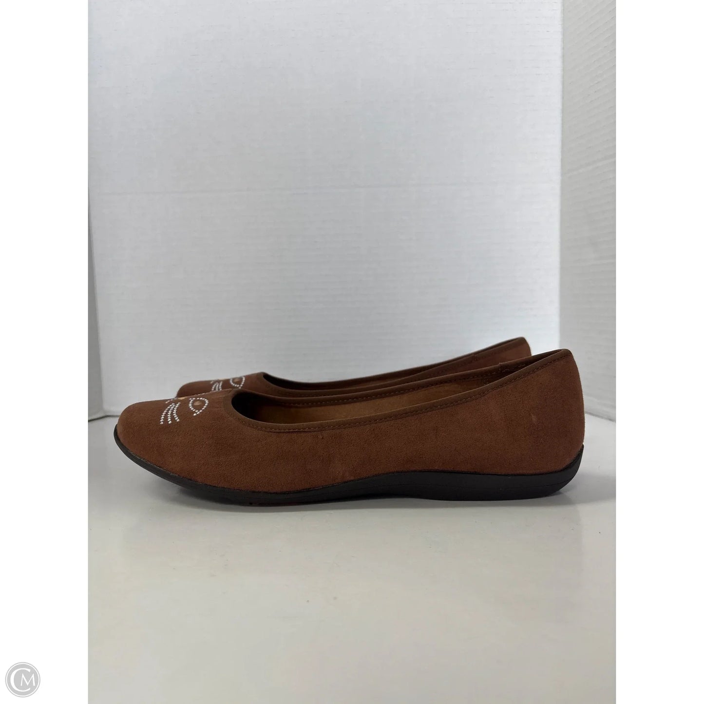 Shoes Flats By Hush Puppies In Brown, Size: 11