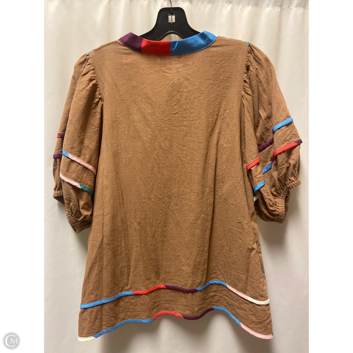 Top Short Sleeve By Clothes Mentor In Brown, Size: M