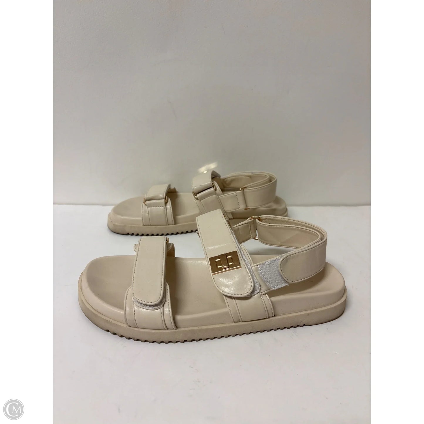 Sandals Flats By Clothes Mentor In Cream, Size: 8