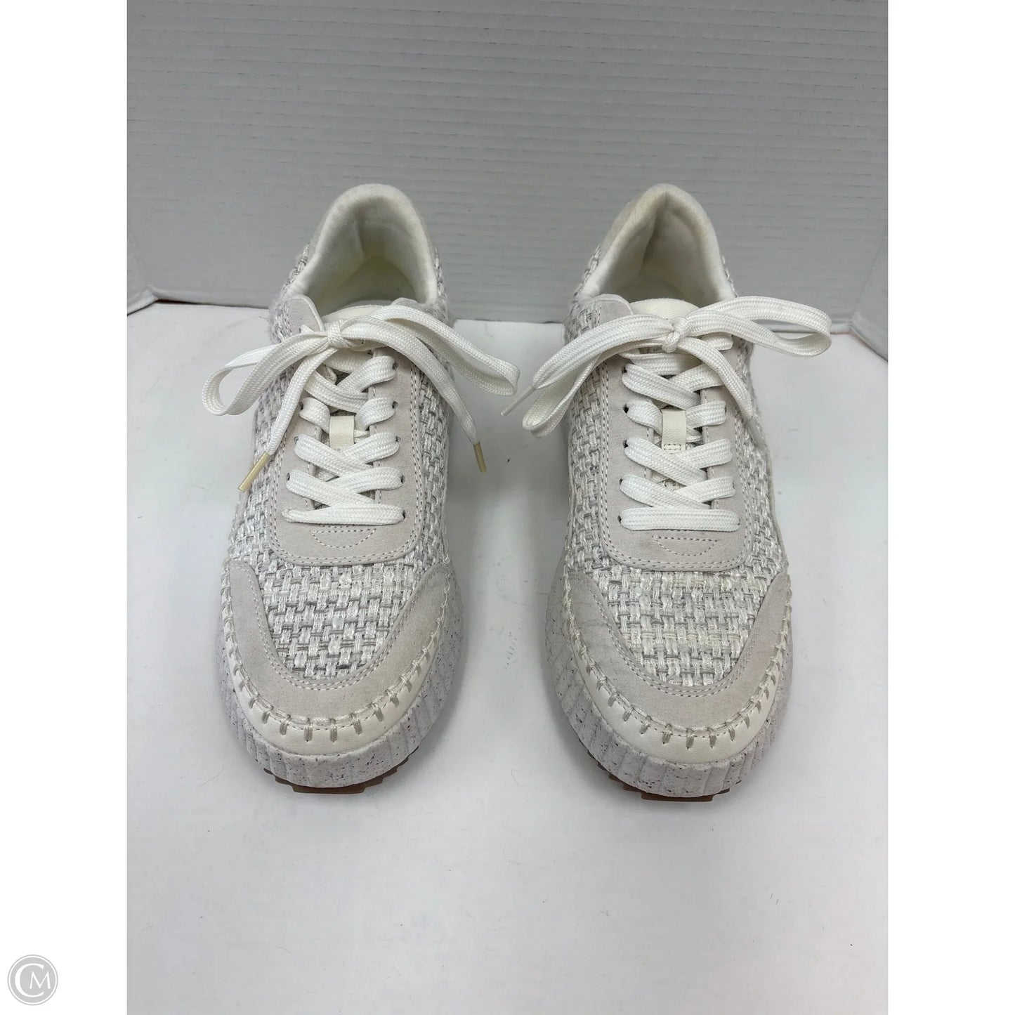 Shoes Sneakers By Universal Thread In White, Size: 8.5